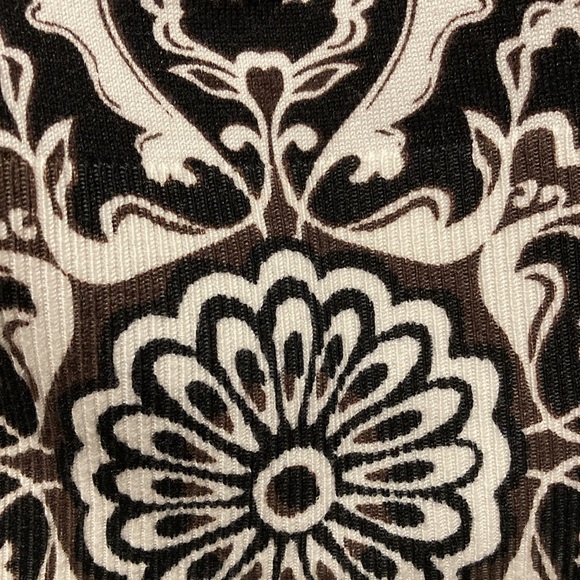 NWOT - White House Black Market Floral Print Sleeveless Halter Top - Size M - Picture 12 of 16